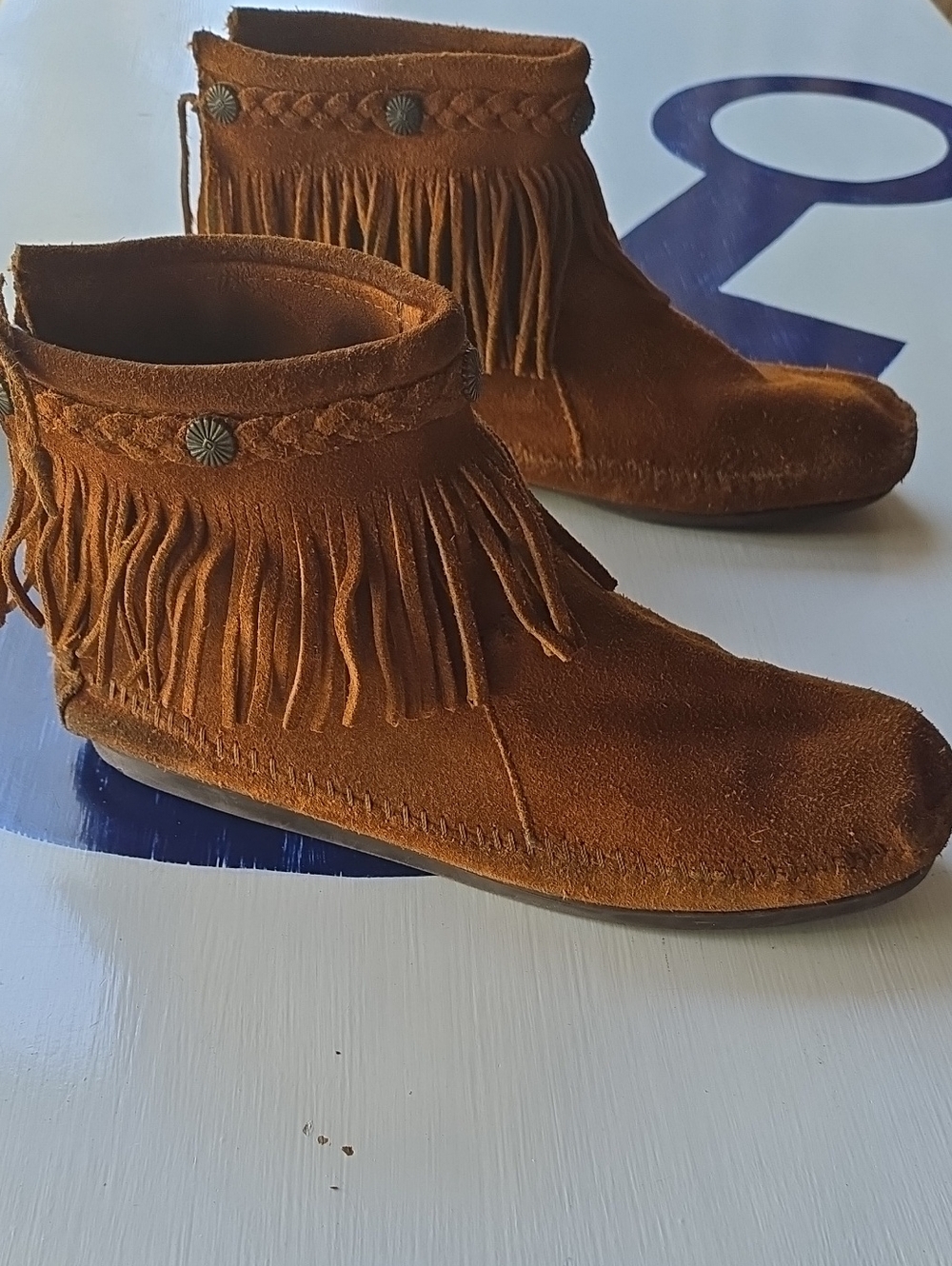 Minnetonka Suede Fringe Cognac Brown Zip Back Ankle Bootie Size 11